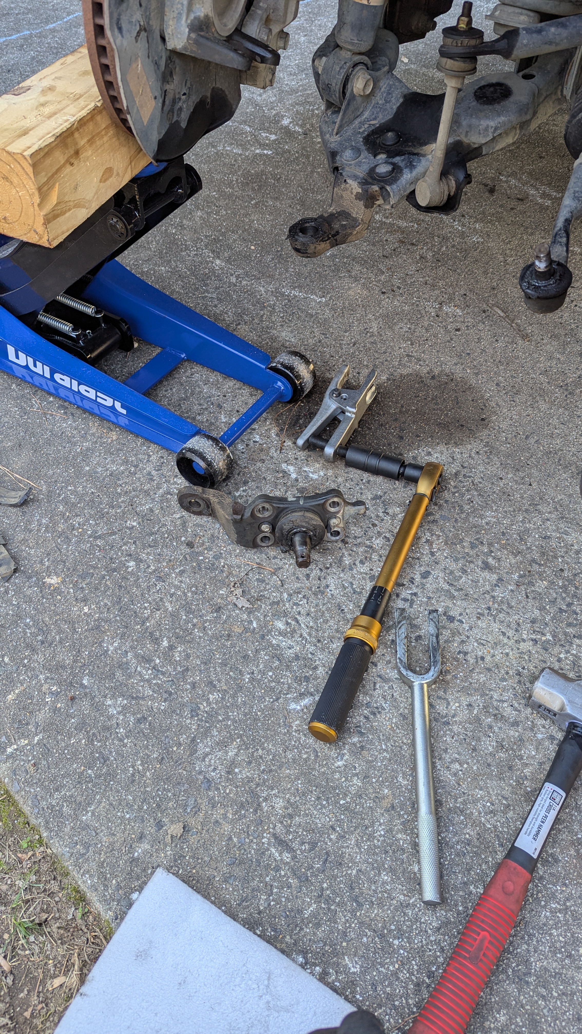 Replacing lower ball joints